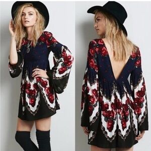 FREE PEOPLE Women's‎ FREE FALLING TAPESTRY Boho Dress Babydoll Flare Sleeve
SM
